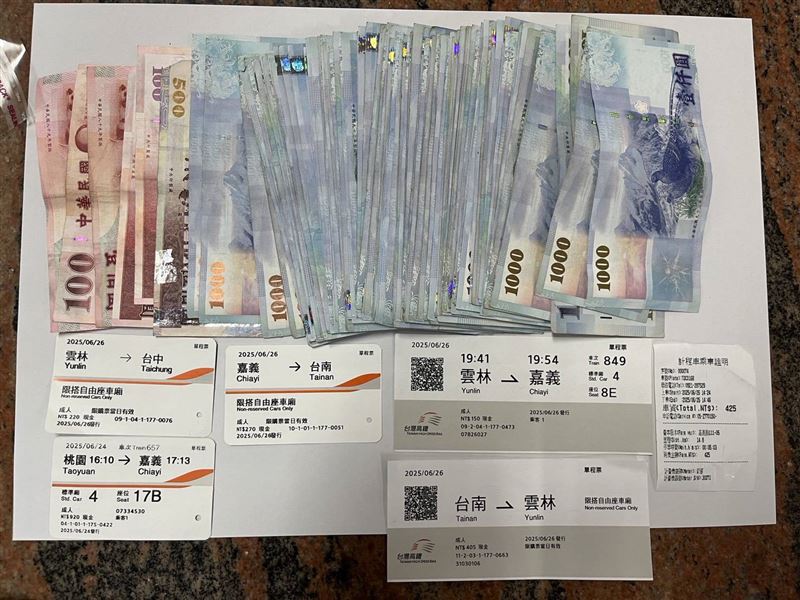 詐騙集團鑽漏洞，購買高鐵車票要求被害人掃描QR CODE以「台灣Pay」支付，再冒用身分退票換現金。(圖／翻攝畫面)