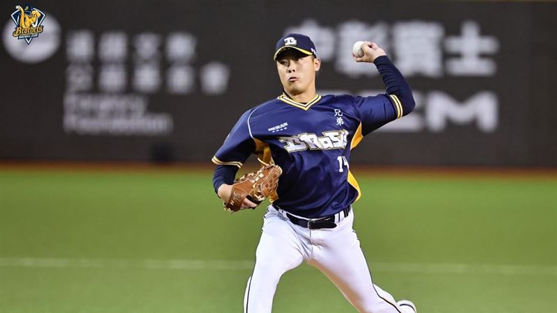中信兄弟魏碩成先發投到頭痛。（圖／中信兄弟提供）