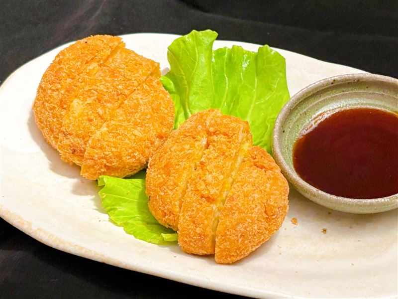 德島的「魚板炸肉排」。（圖／品牌業者提供）