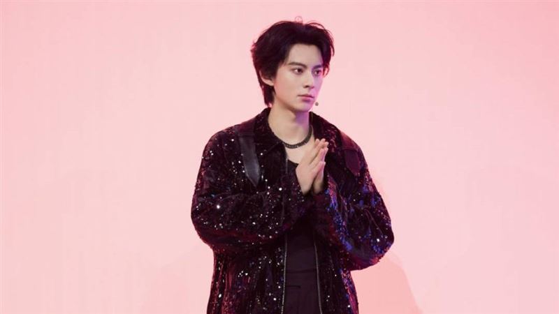 王鶴棣先前遭外流27分鐘吵架音檔。（圖／番社自微博）