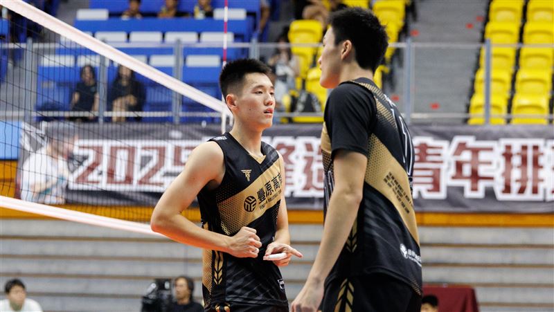 豐商最終以25：14、27：25、25：15直落三擊敗龍津，打出二連勝晉級四強。（圖／主辦單位提供）