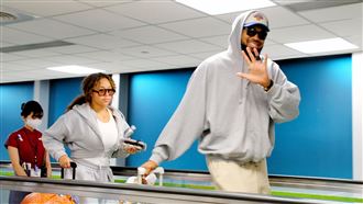 唐斯清晨抵台！　狂粉凌晨3點40機場接機