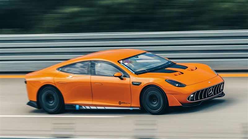 賓士打電車紀錄 充電五分鐘跑4百公里