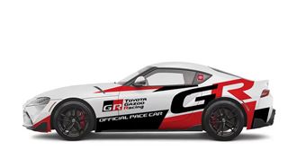 紅白黑戰衣亮相　Supra賽事領航車登場