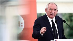 法國總理白胡（Francois Bayrou）恐面臨倒台。（圖／路透社／達志影像）