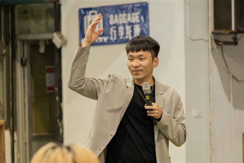 李洋將接任運動部，傳出放棄1年3千萬代言。（圖／翻攝自李洋/Lee Yang臉書）