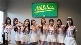 樂天女孩赴美參加運動家「台灣日」。（圖／樂天桃猿球團提供） 