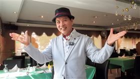 陳凱倫自掏腰包攜手「台北市777銀髮族協會」主辦的「金曲傳愛-壯世代公益演唱會」。（圖／陳凱倫影視工作室）