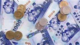 去年分紅保單新契約保費（FYP）約為994億元，隨著各家業者積極搶市，今年分紅保單市場FYP規模可望突破1,500億元。（示意圖／PIXABAY）