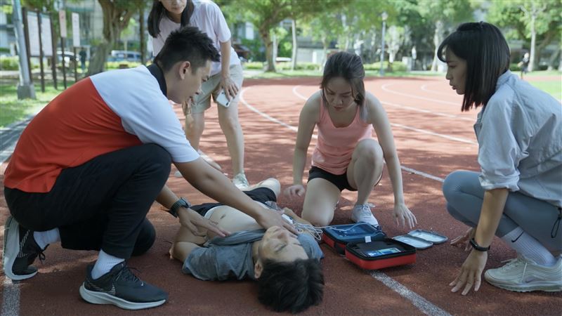 中保科10餘年來全台布建3萬台AED，挽救回逾2百條人命。（示意圖／中保科提供）