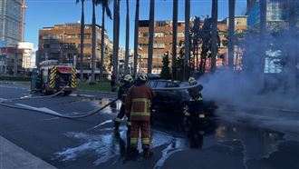 新北板橋火燒車！駕駛+3乘客緊急跳車逃生