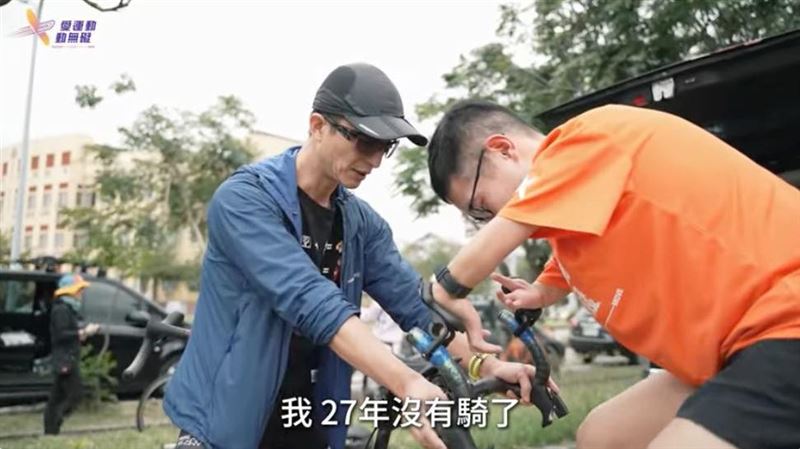 姜義村是勞工子考上台大、公費留學還成為教授，被一位腦性麻並孩子的1句話「哥哥，走路好難」敲醒，用20年還一個對不起。（圖／畫面翻攝姜義村臉書）