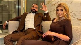 瑪哈拉公主（右）與弗倫奇蒙塔納（左）。