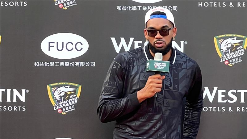 紐約尼克明星中鋒湯斯（Karl-Anthony Towns）28日出席TPBL3對3籃球挑戰賽。（圖／中央社）