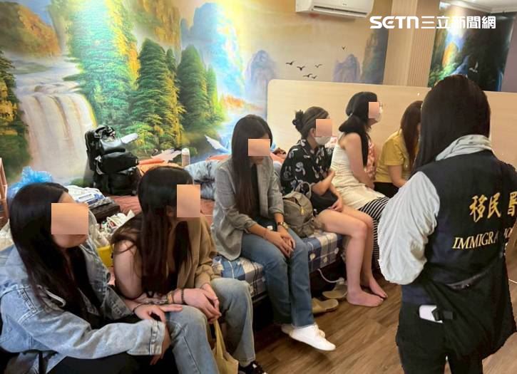 6名泰籍女子持觀光簽證來台賣淫，其中1人剛入境就被抓。（圖／翻攝畫面）