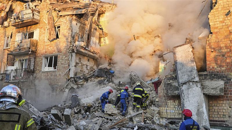 基輔28日遭俄羅斯襲擊，造成至少21人死亡 。 （圖／美聯社／達志影像）