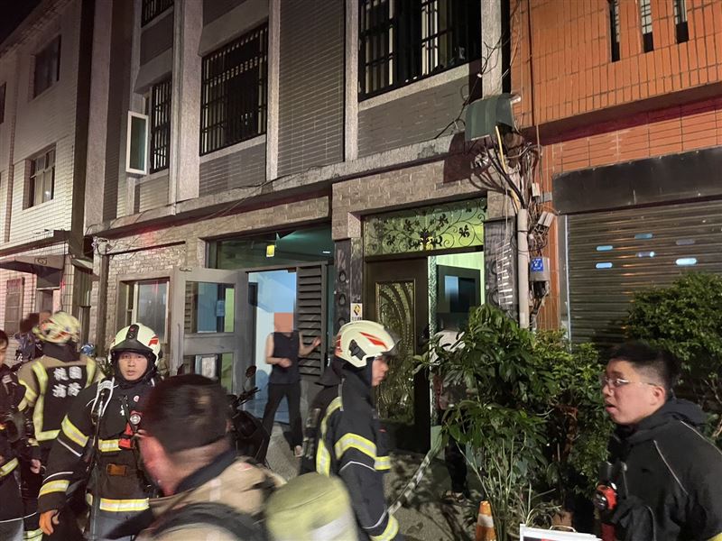 中壢一處民宅，27日情侶吵架後發生火警。（圖／翻攝自Thread @大內壢生活分享））