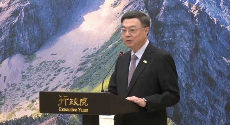 行政院長卓榮泰接見仰山文教基金會創辦人游錫堃。（圖／翻攝畫面）