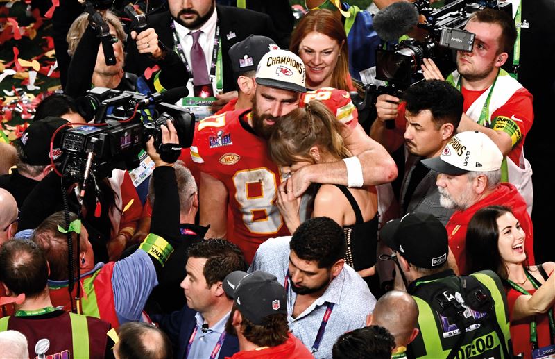 泰勒絲閃電訂婚！凱爾西竟被她唱成最甜蜜的《業力》，真實原因是泰勒絲選擇希望、善良與正途行事。業力不是壞事，也可以是好報。（圖／大都會文化提供）