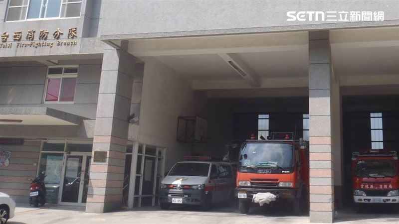 雲林台西消防分隊蔡姓分隊長值勤期間外出喝花酒，遭拔官記過。（圖／翻攝畫面）
