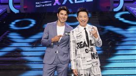 鳳小岳跟哈林合照。（圖／公視提供）