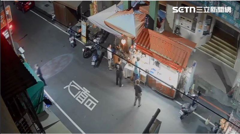 南華夜市滷味攤營業至半夜