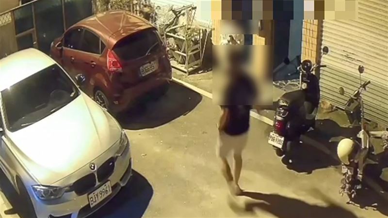 謝男依約出現。（圖／翻攝畫面）