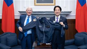 總統賴清德接見「美國聯邦參院軍委會主席維克訪問團」。（圖／總統府提供） 