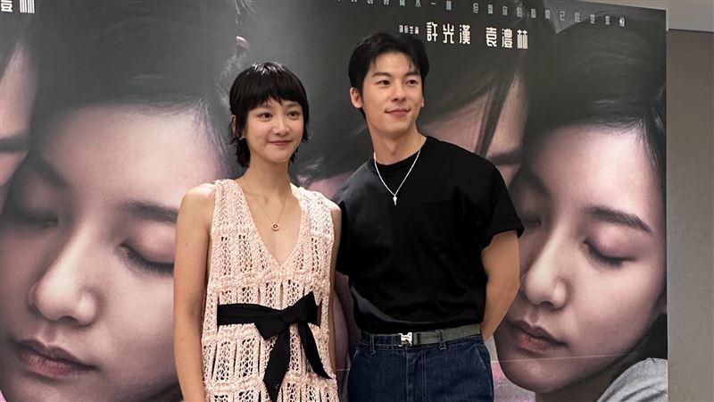 許光漢自嘲社會新鮮人　被讚「這裡」很小