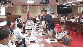 文 拱郝藍黨魁1800