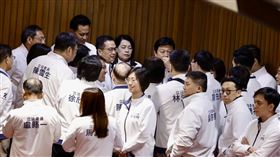 國民黨團今（29日）決議，下會期審查115年總預算案時，將不再祭出統刪手段，回歸各委員會監督。（圖／鏡週刊提供）