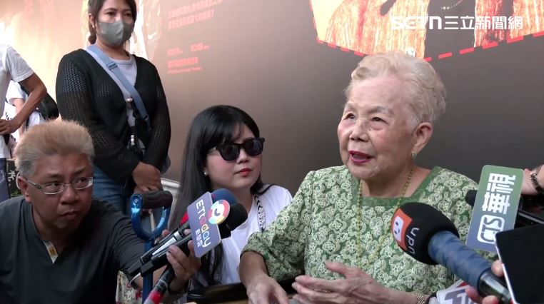 民眾黨「司法改革 公民走讀」活動，柯媽何瑞英與陳佩琪現身聲援（圖／翻攝畫面）