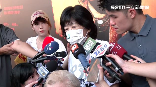 民眾黨「司法改革 公民走讀」活動，柯媽何瑞英與陳佩琪現身聲援（圖／翻攝畫面）