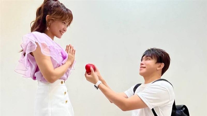 許志豪突單膝下跪超正師妹　甜蜜畫面曝光