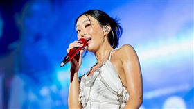 孝琳壓軸熱唱40分鐘辣翻天。（圖／澎管處提供）