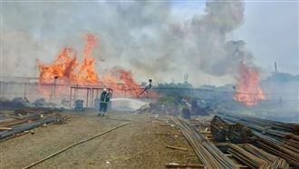 桃機三航廈旁空地火警！火光沖天濃煙直竄