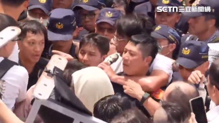 民眾黨走讀衝突！中正一分局嚴正駁斥謠言。（圖／翻攝畫面）