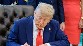  李在明鋼筆外交發威！川普一讚韓國製筆股飆60％　官網公告：暫停接單（圖／翻攝自X@WHITE HOUSE）