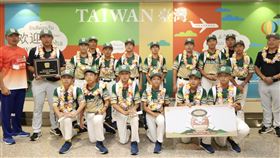 東園國小威廉波特奪冠風光返台。（圖／體育署提供） 