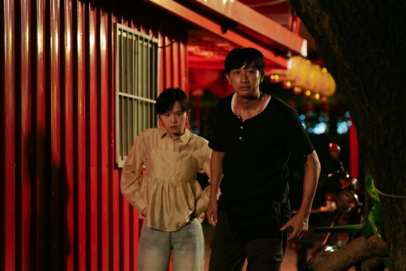 嚴正嵐跟Darren對戲，對他讚譽有加。（圖／公視台語台提供）