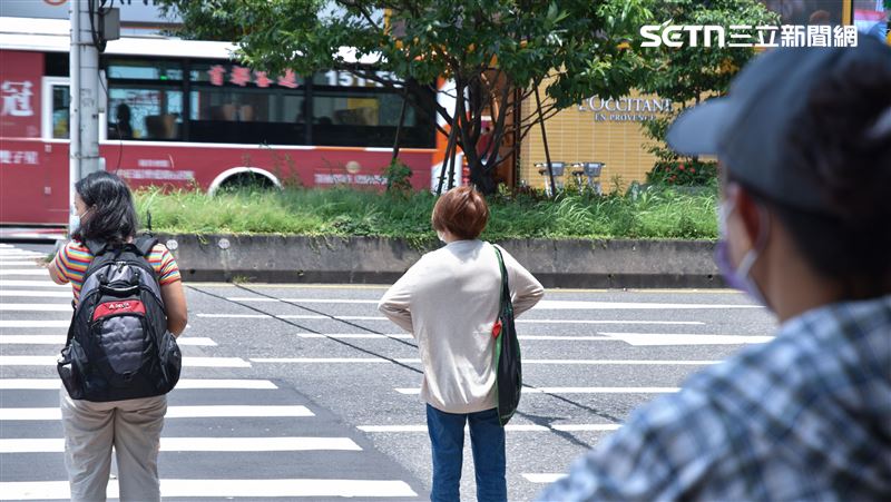 週末回暖飆30度 準「天琴」颱風影響2關鍵