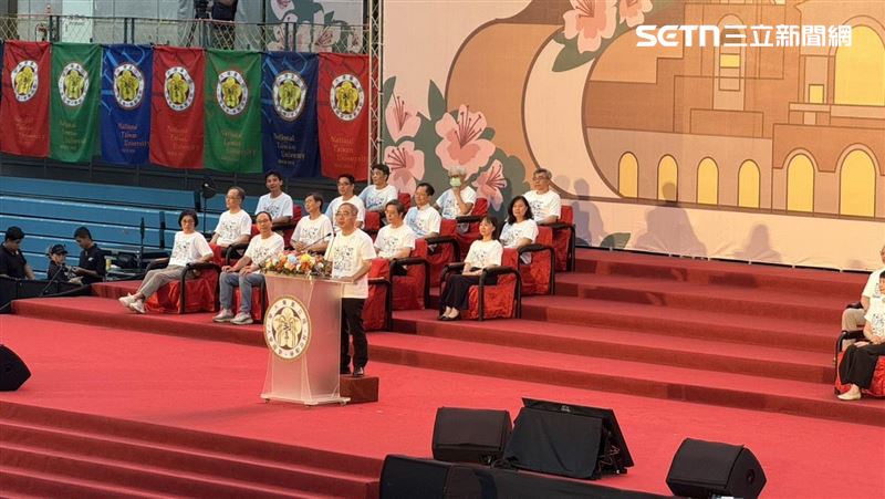 新生齊聚台大　校長陳文章提四要件三提醒