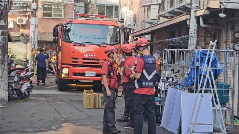桃園市中壢區龍安街一處住宅昨天（31日）清晨發生死亡火警，共５人喪命。（圖／翻攝畫面）