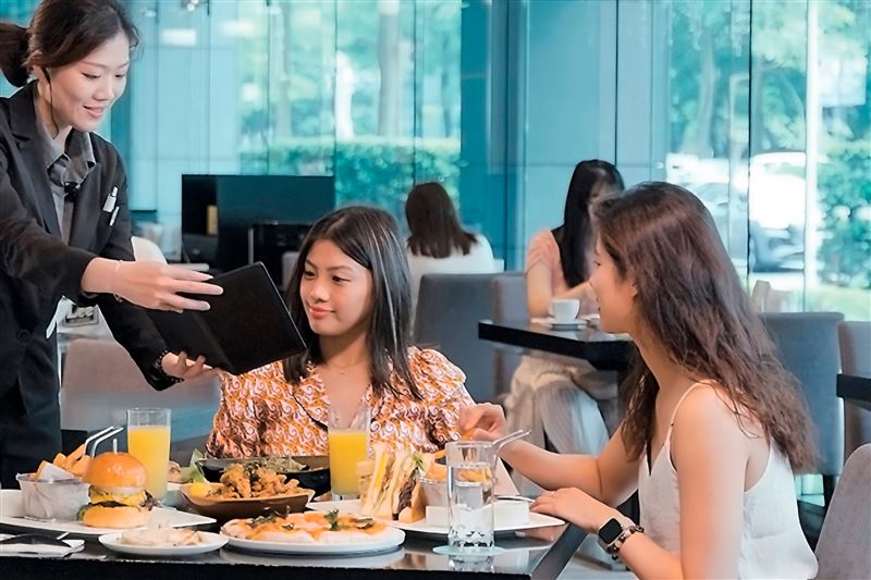 寒舍集團於9月1日至9月30日推出「APP四週年慶典」歡慶三重奏活動。(圖/飯店旅宿業者提供)