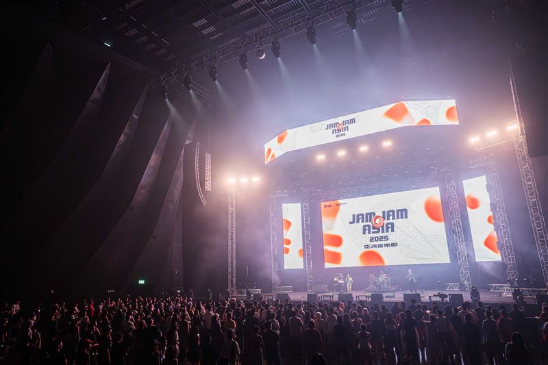 2025臺北音樂博覽會TMEX、JAM JAM ASIA 亞洲音樂節在北流！昨日盛大開幕 首日湧入逾4萬名觀眾。（圖／臺北市政府提供）