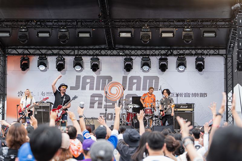 2025臺北音樂博覽會TMEX、JAM JAM ASIA 亞洲音樂節在北流！昨日盛大開幕 首日湧入逾4萬名觀眾。（圖／臺北市政府提供）