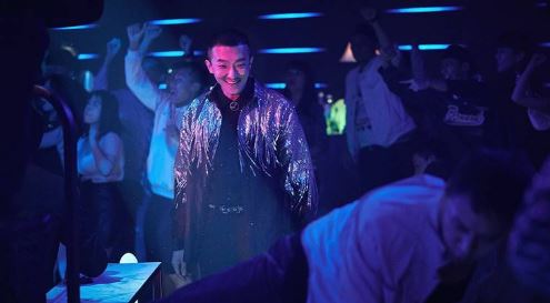 演活心狠手辣「蠍子哥」的懷秋，在現實生活中遇上令人哭笑不得的狀況。（圖／曼尼娛樂提供）