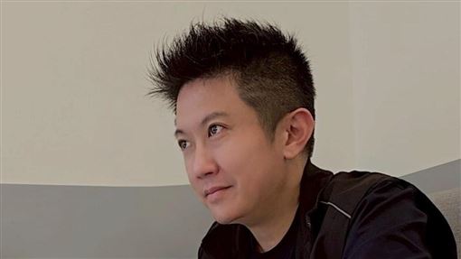 演講未經校方同意直播　賓賓哥遭投訴道歉