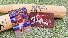 悠遊卡公司獨家發行「林智勝堅持求勝超級悠遊卡紀念套組」，以表達對其職業生涯的肯定與感謝。（圖／悠遊卡公司提供）