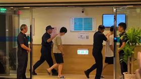 陳力銘、吳秉駿、戈一平等人今天（1日）上午移審智慧財產與商業法院。圖片描述。（圖／翻攝畫面）